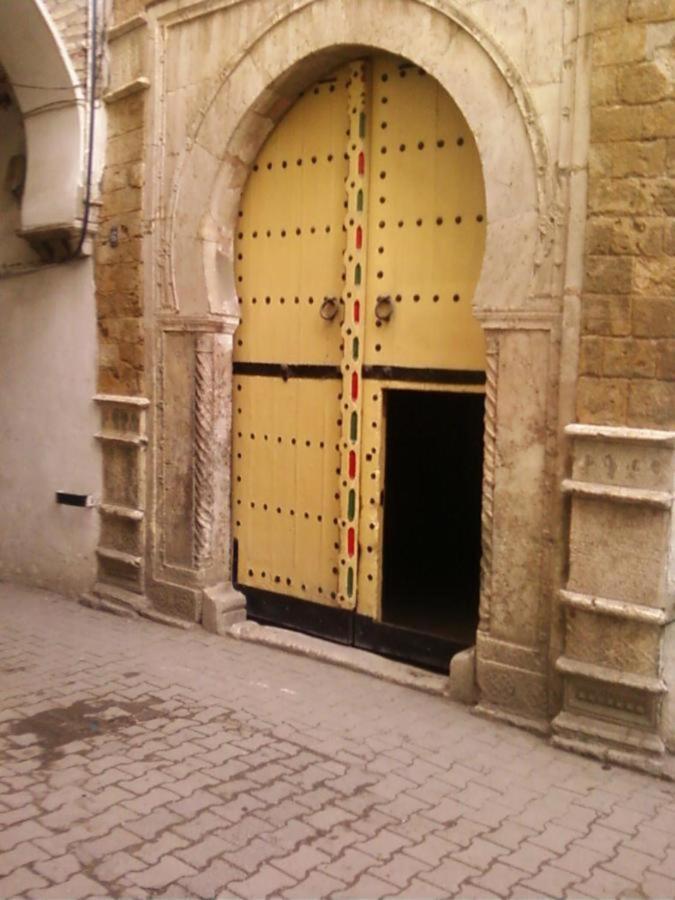 Maison Du 18Eme Siecle Tunis Bagian luar foto